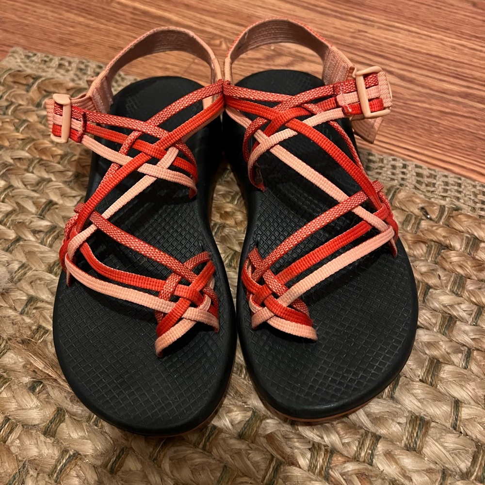 Women’s Sz 8 Chaco ZX2 sandals - great used condition